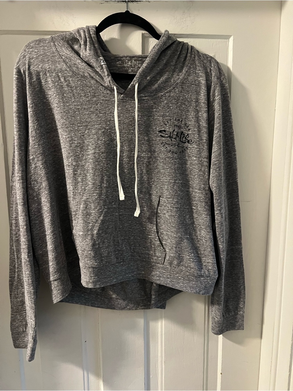 Salt Life Brand Grey Lightweight long sleeve t shirt with hood and  Front Pocket